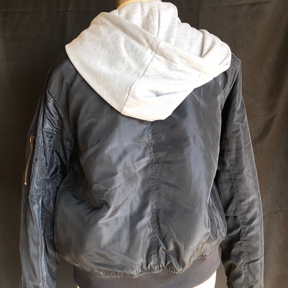 Jacket - Picture 3 of 4